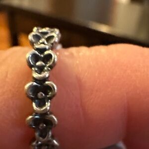 Elegant Silver Floral Ring